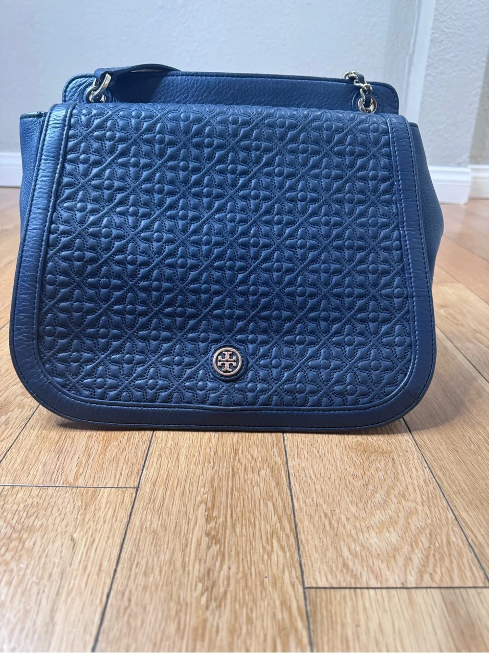 Tory Burch Blue Quilted Leather Shoulder Bag with Chain Strap See Photos